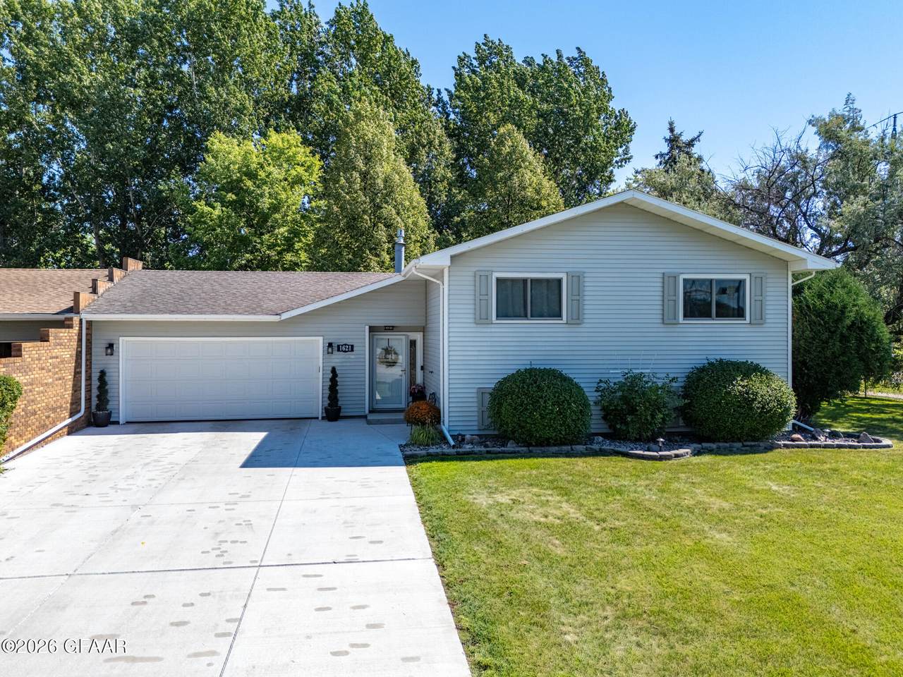 1621 Baron Boulevard - Photo 1