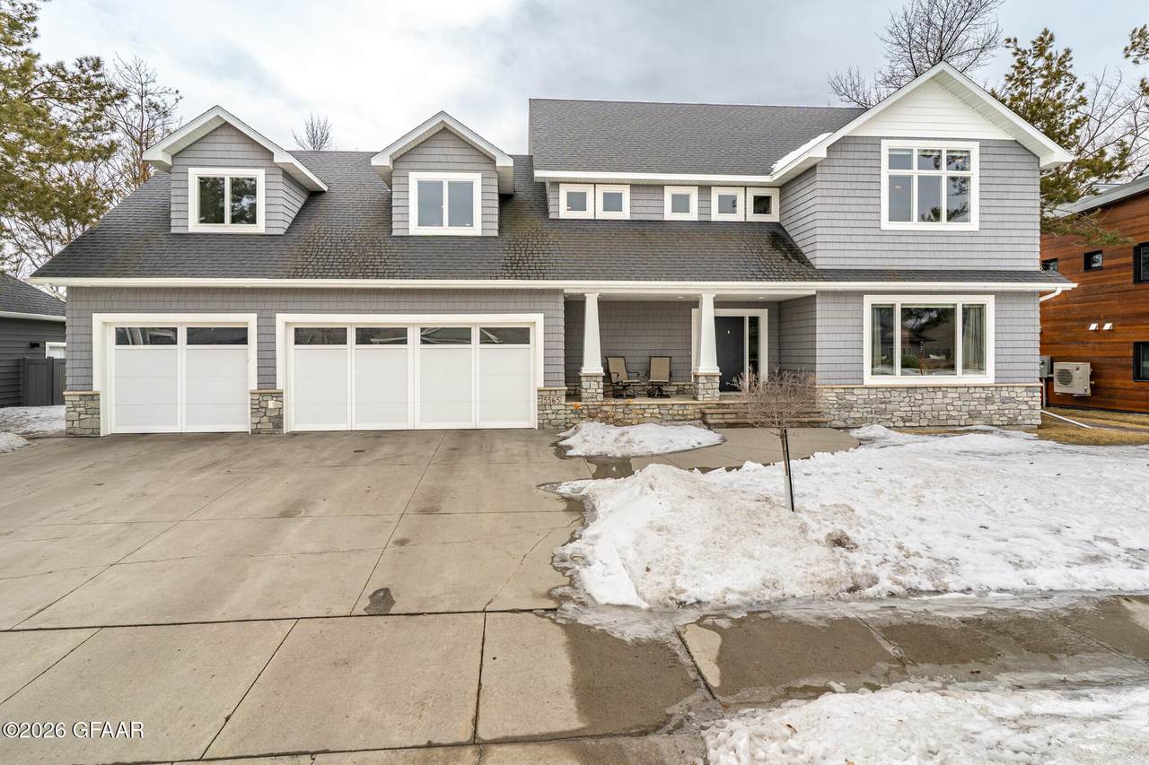 5565 Charlie Ray Drive - Photo 1