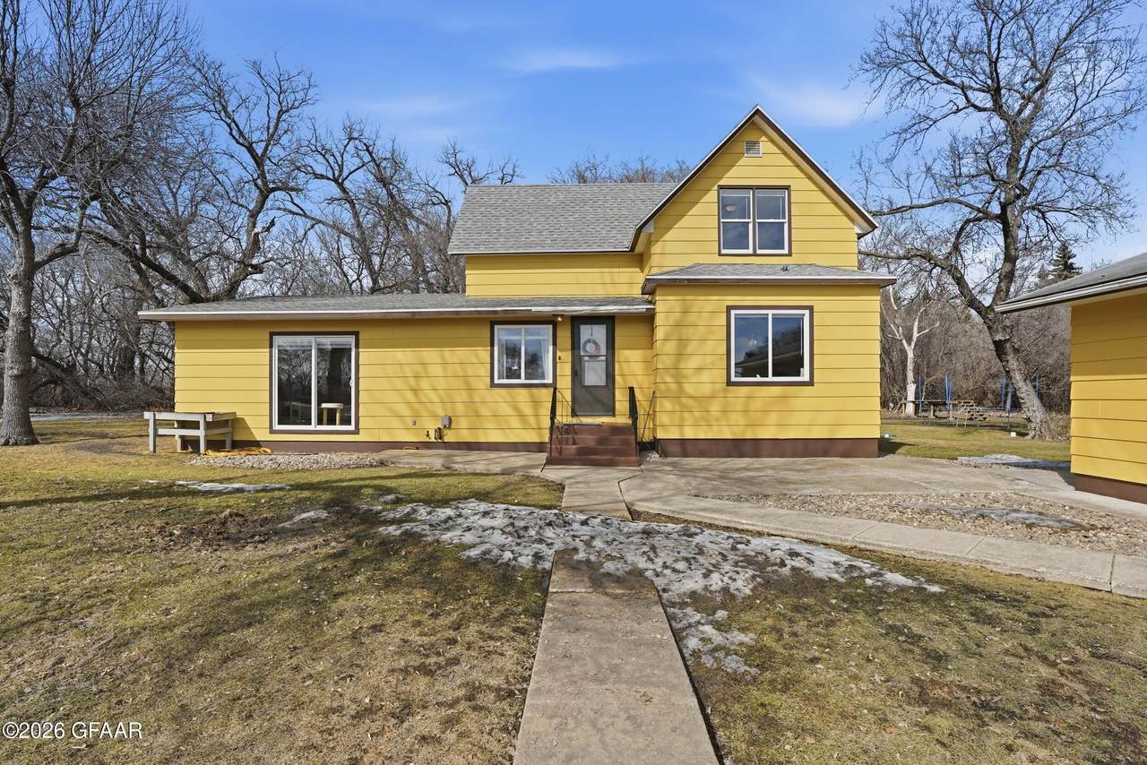 2620 5TH Avenue - Photo 1