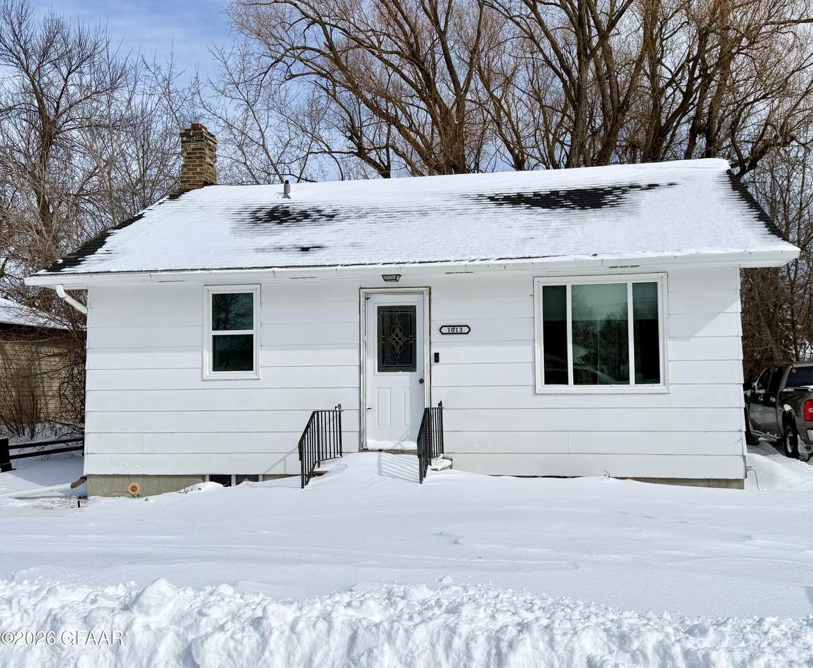 1013 8TH Street - Photo 1