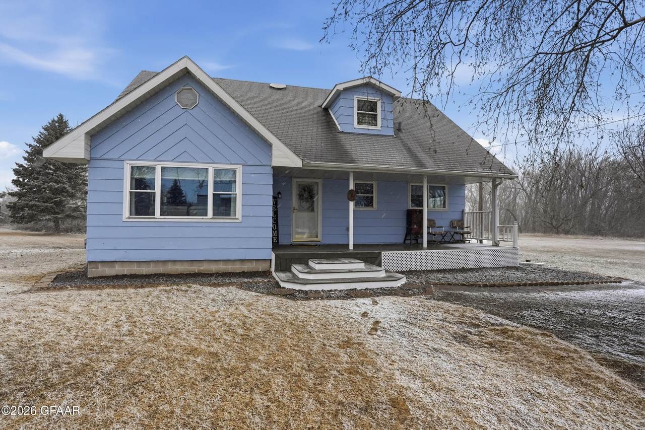 902 25TH Street - Photo 1