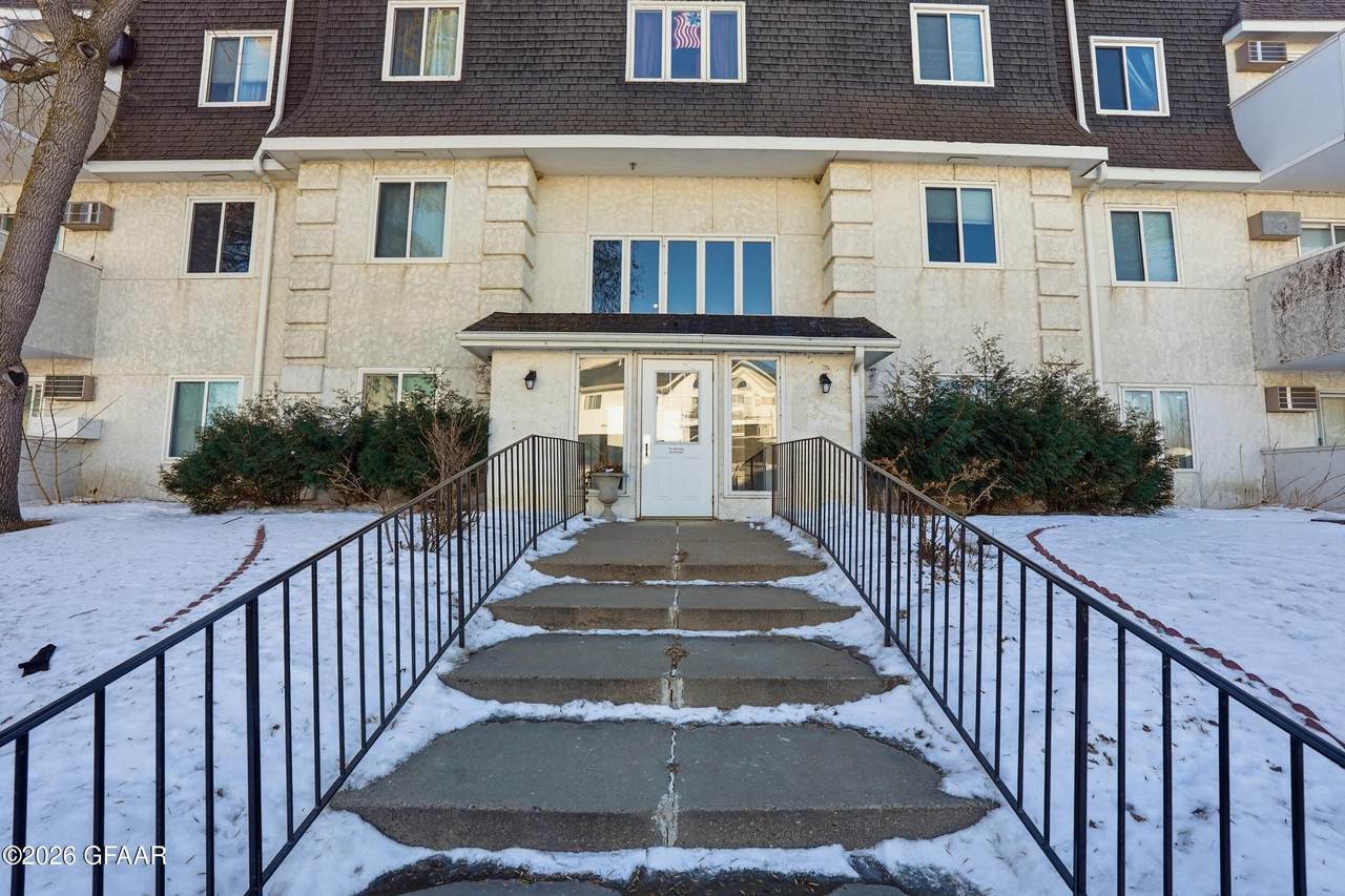 815 Duke Drive - Photo 1