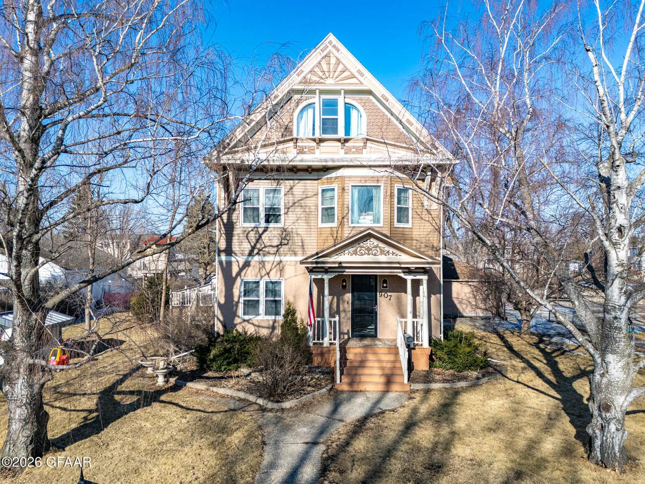 907 Kittson Avenue - Photo 1