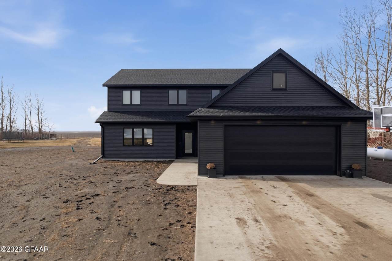 1427 6TH Avenue - Photo 1