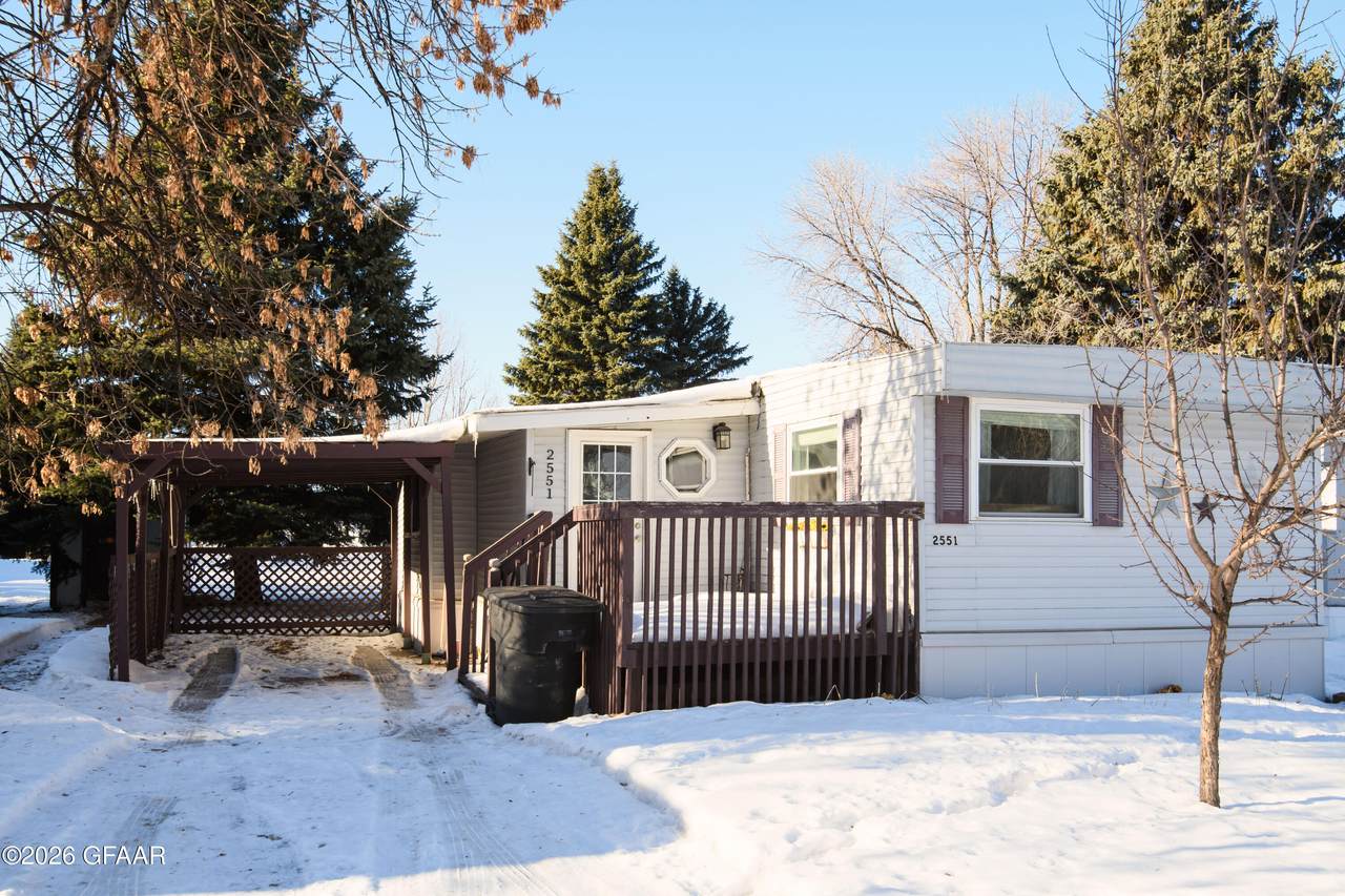 2551 Glenwood - Photo 1