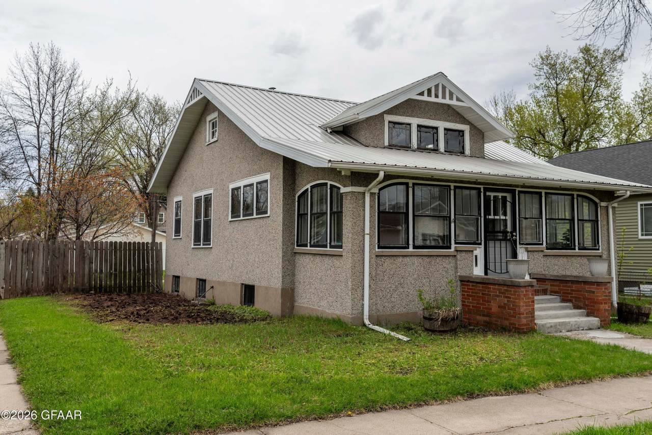 701 Cottonwood Street - Photo 1