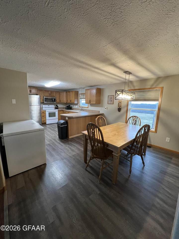 https://bt-photos.global.ssl.fastly.net/grandforks/1280_boomver_1_26-492-2.jpg