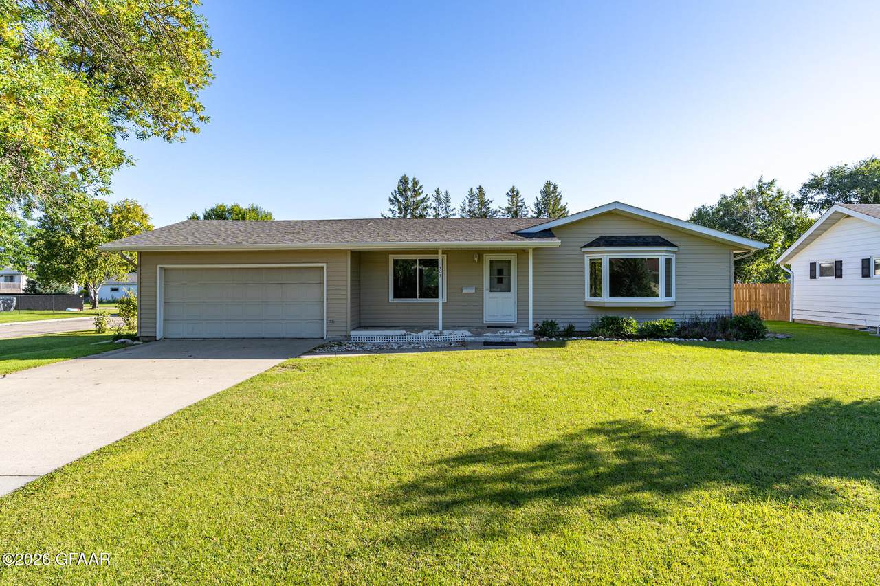 305 Euclid Avenue - Photo 1
