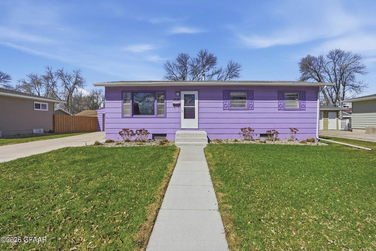 1902 17TH Street - Photo 1