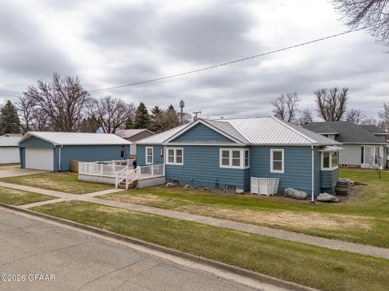 https://bt-photos.global.ssl.fastly.net/grandforks/1280_boomver_1_26-560-2.jpg