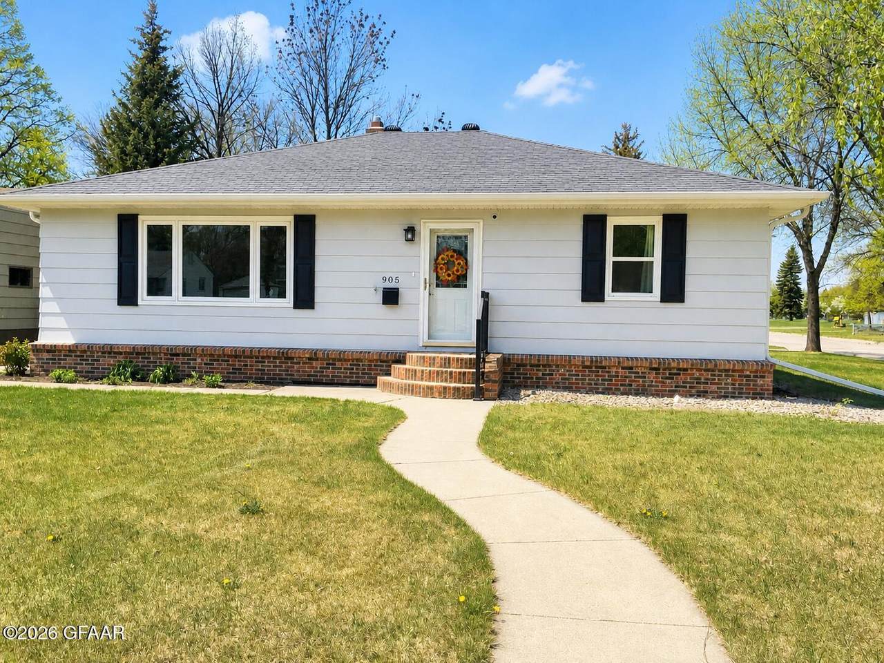 905 Mchugh Avenue - Photo 1