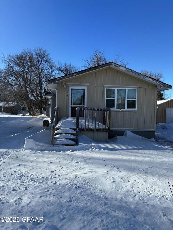 315 Burgamott Avenue - Photo 1