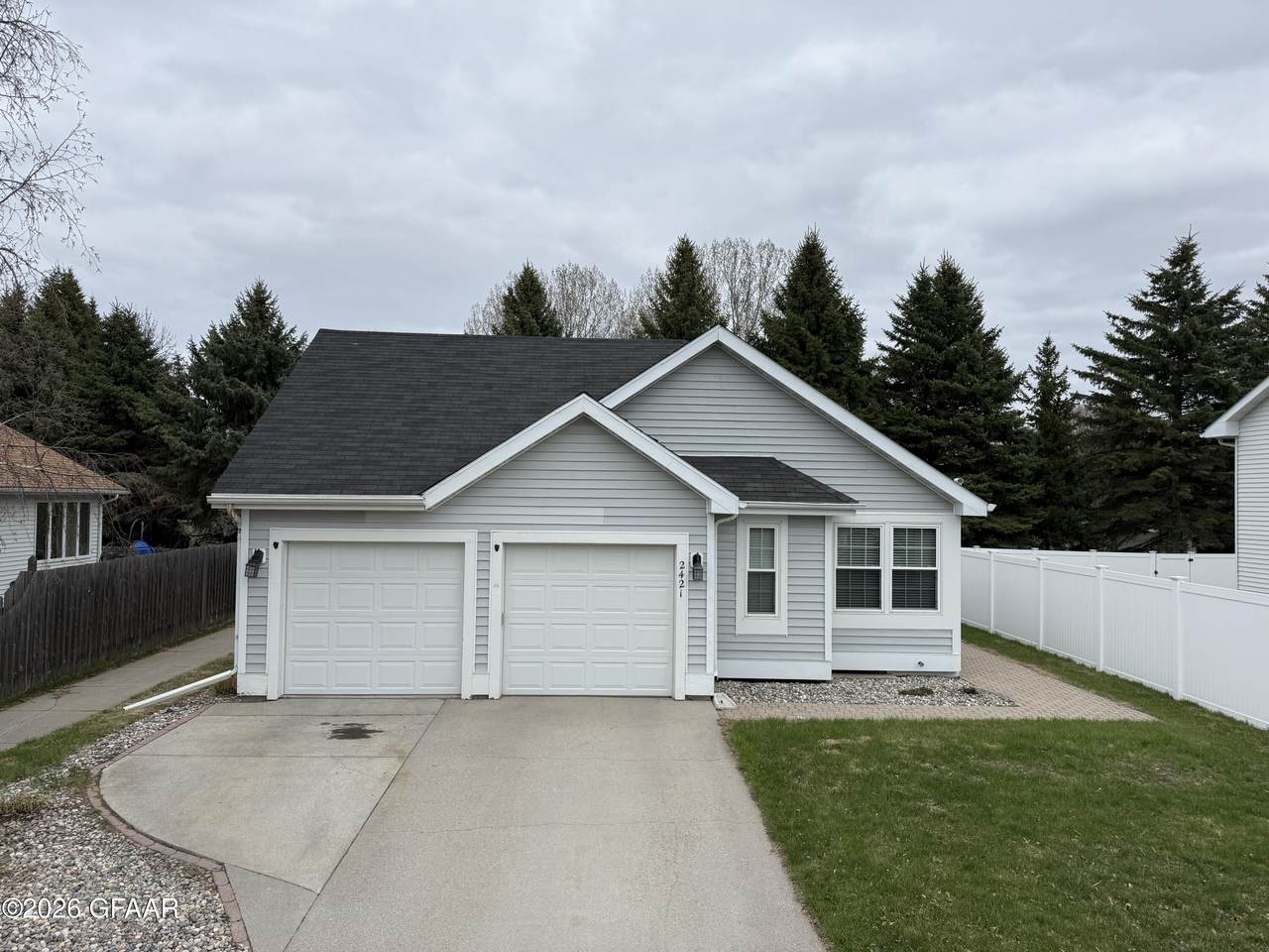 2421 Glen Circle - Photo 1