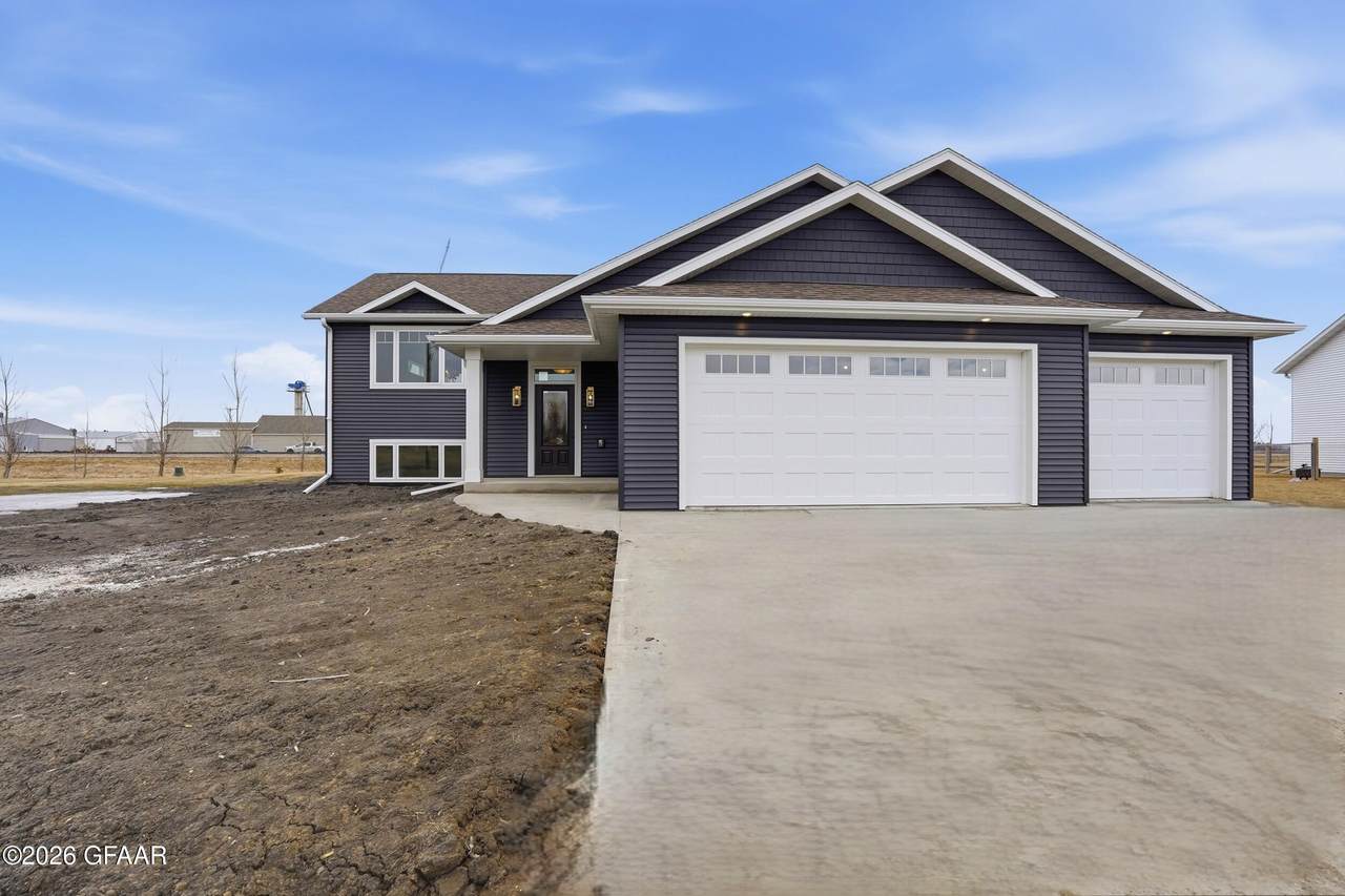 645 Parkway Lane - Photo 1