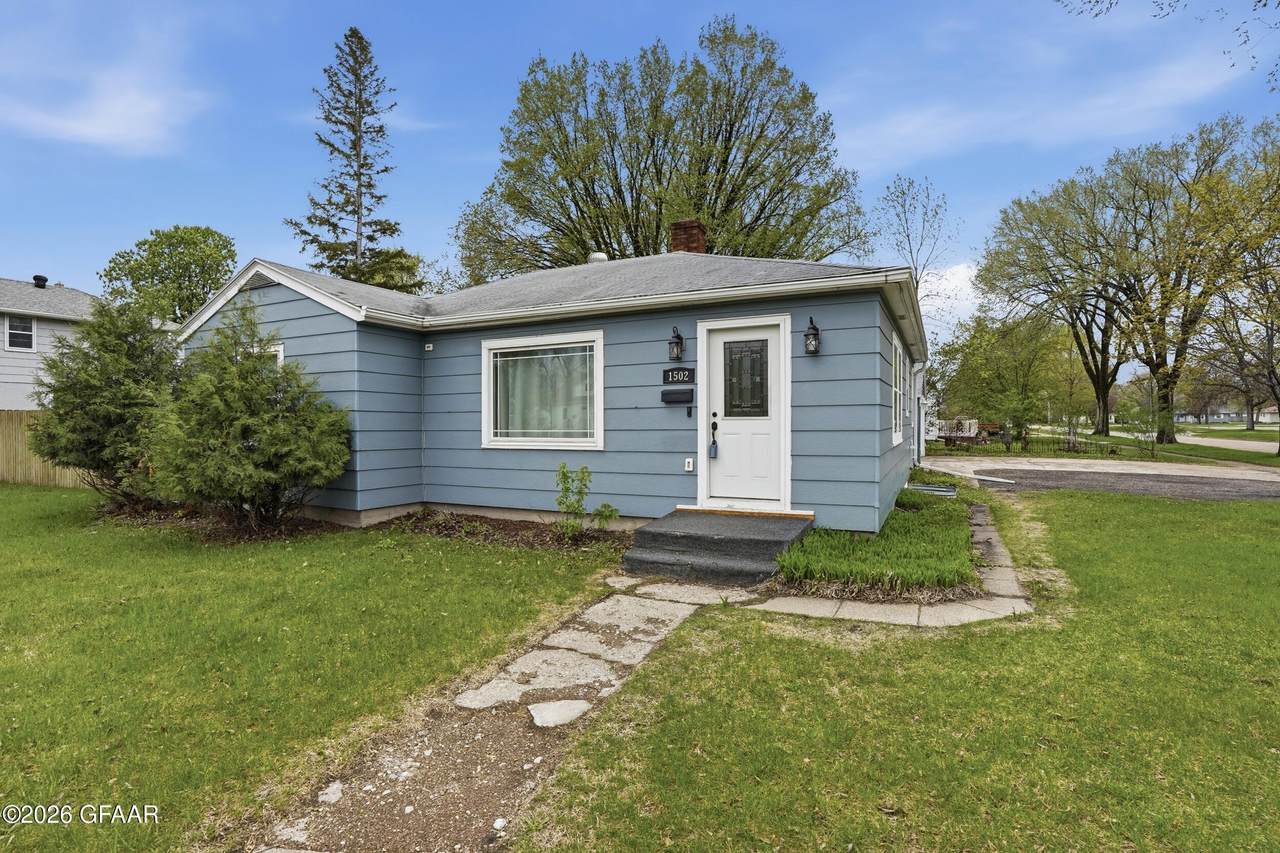 1502 Cherry Street - Photo 1