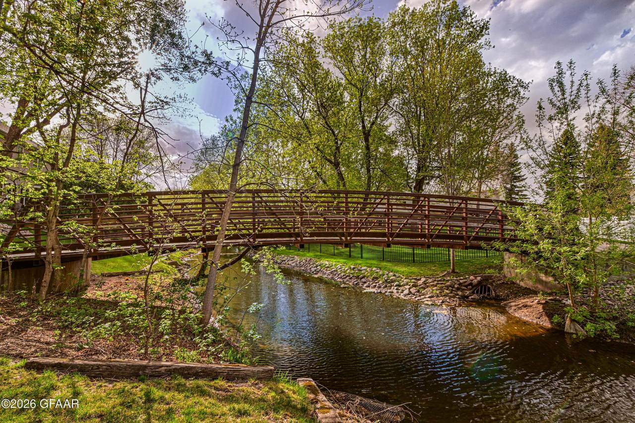 https://bt-photos.global.ssl.fastly.net/grandforks/1280_boomver_1_26-698-2.jpg