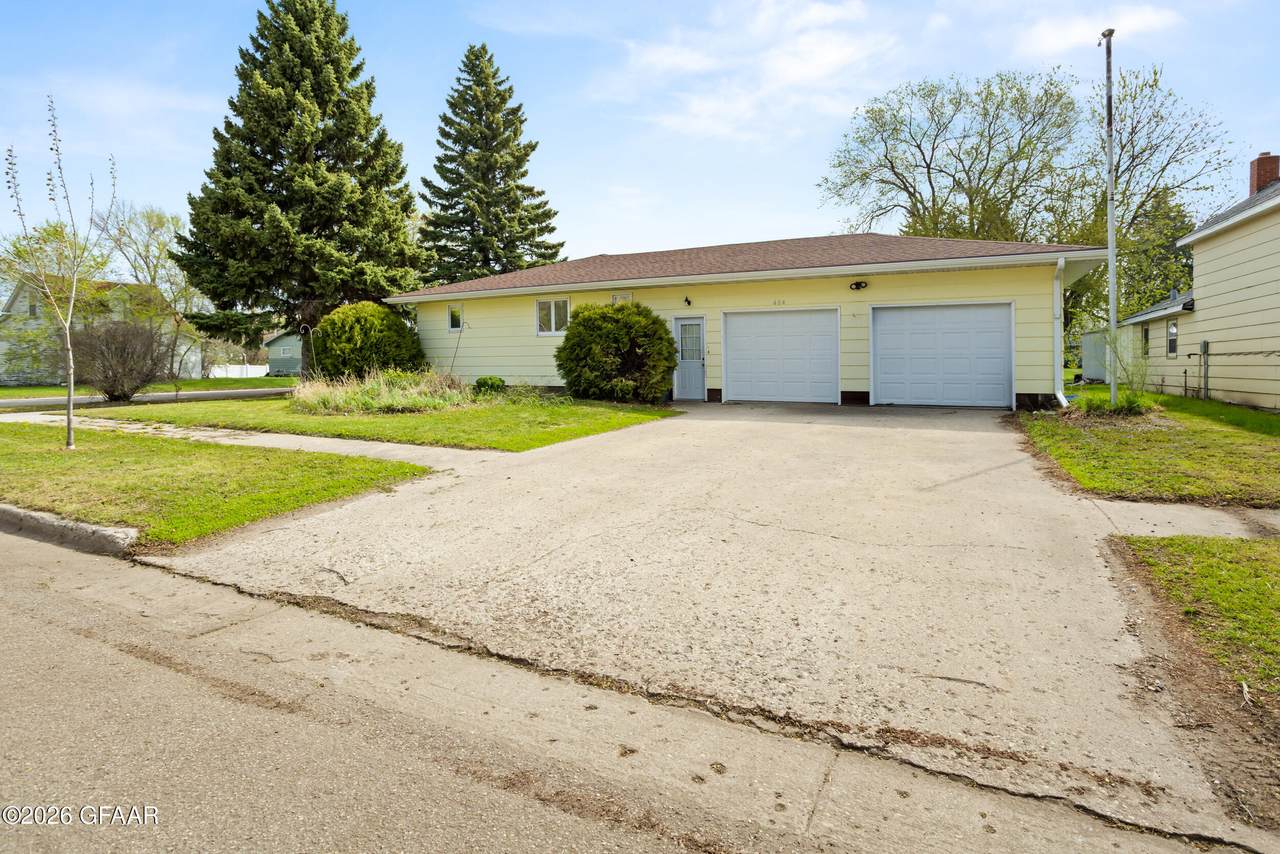 404 Wadge Avenue - Photo 1