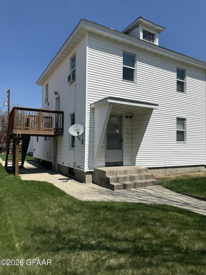 2116 9TH Avenue - Photo 1