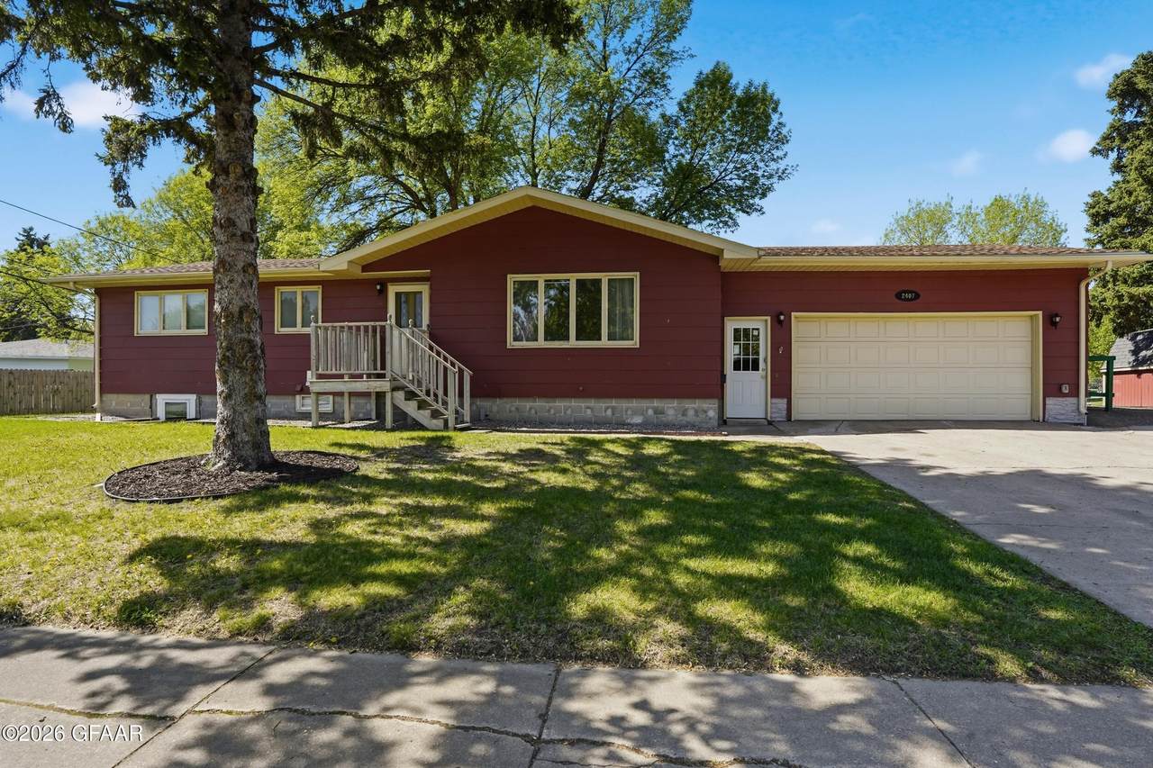 2407 9TH Avenue - Photo 1