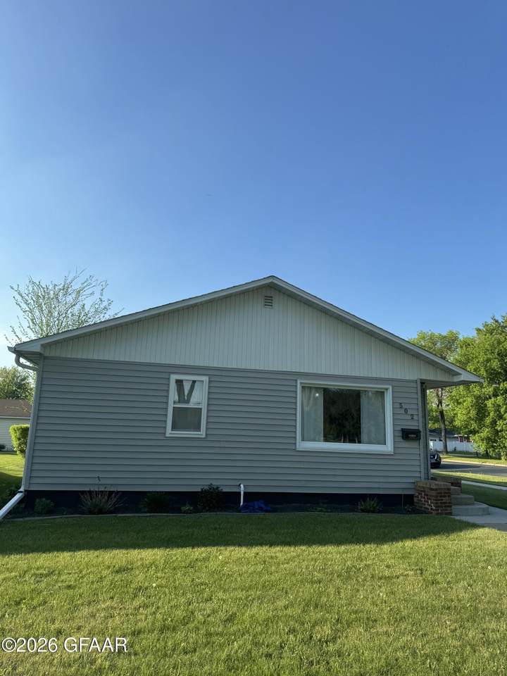 https://bt-photos.global.ssl.fastly.net/grandforks/1280_boomver_1_26-773-2.jpg