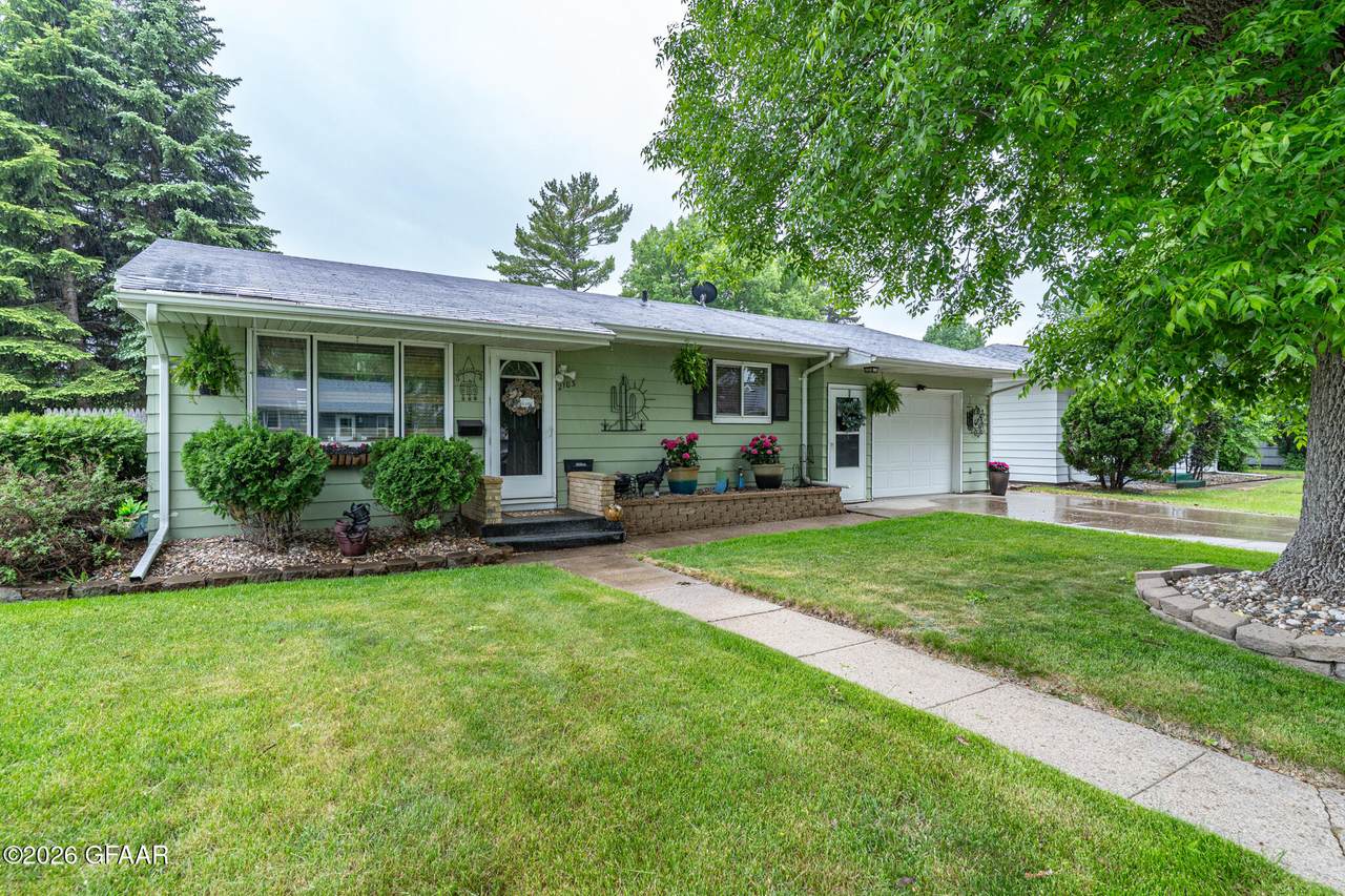 2103 7TH AVE NORTH - Photo 1