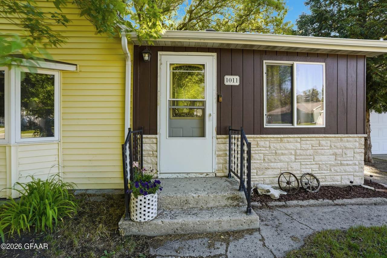 https://bt-photos.global.ssl.fastly.net/grandforks/1280_boomver_1_26-814-2.jpg