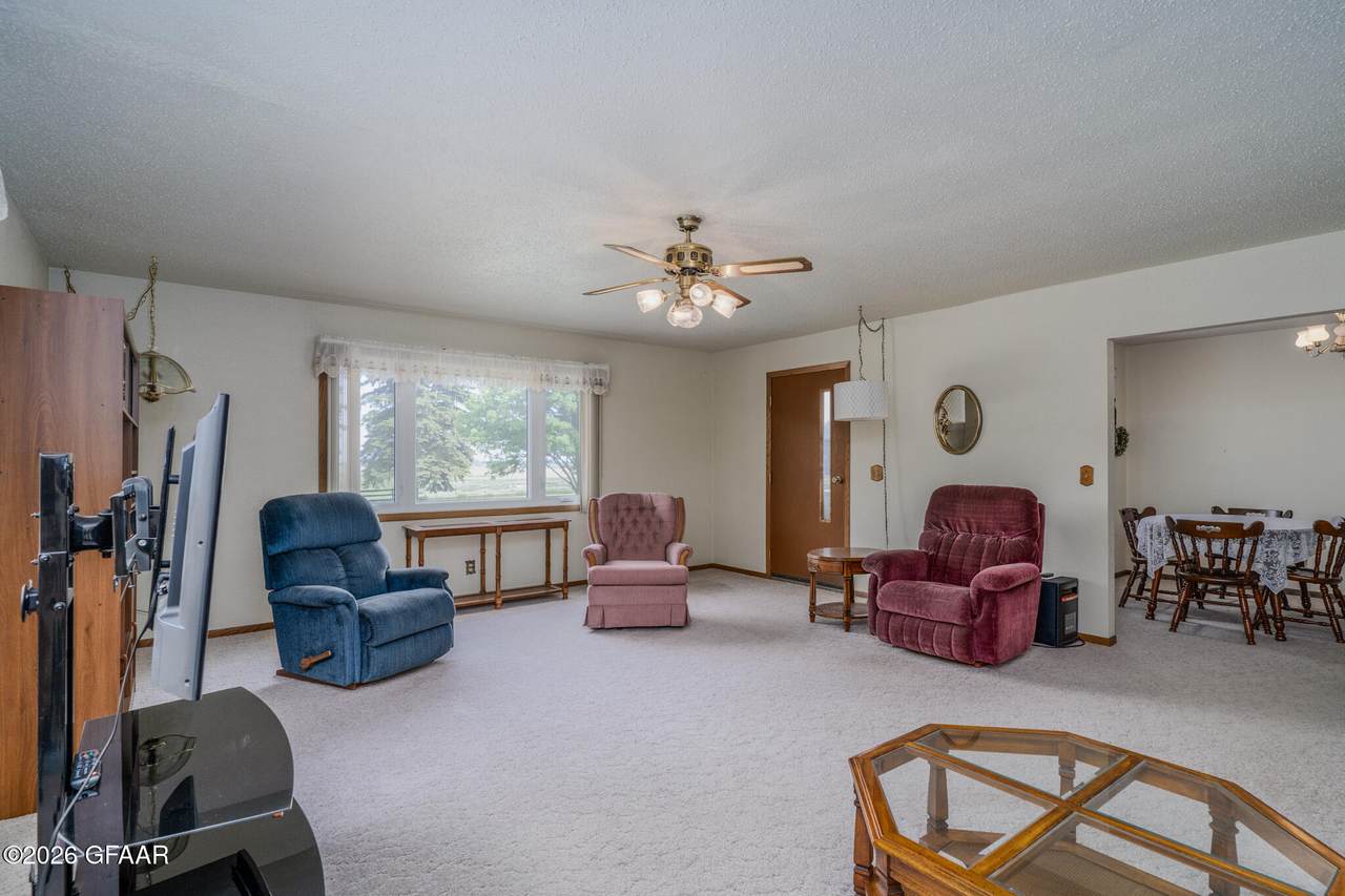 https://bt-photos.global.ssl.fastly.net/grandforks/1280_boomver_1_26-846-2.jpg