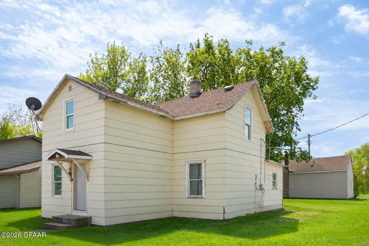 231 5TH Avenue - Photo 1