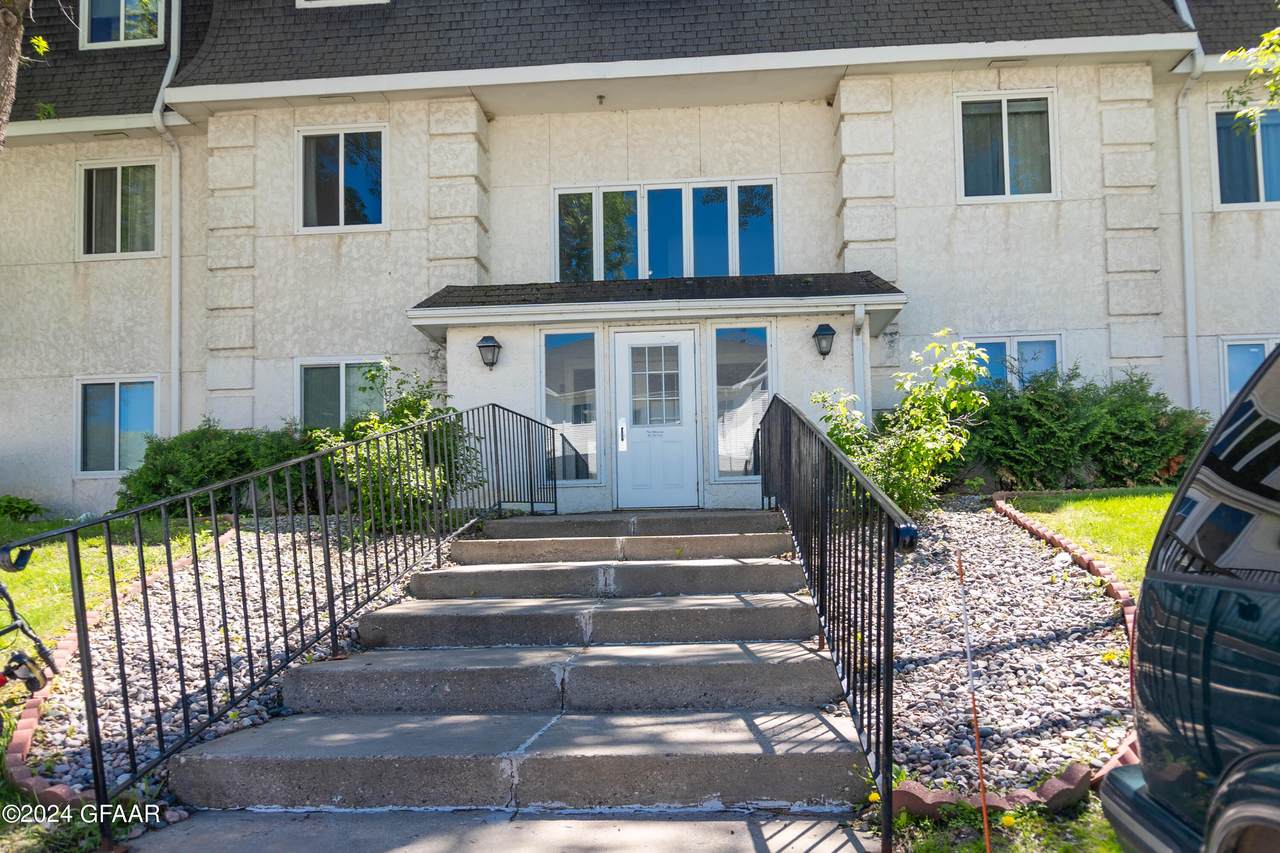 815 Duke Drive - Photo 1