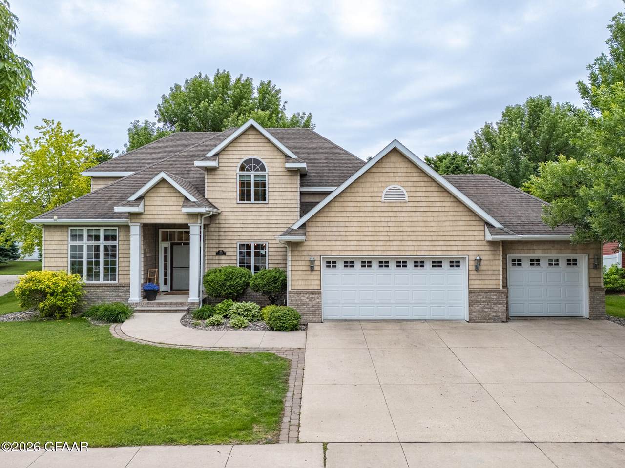 2103 44TH Avenue - Photo 1