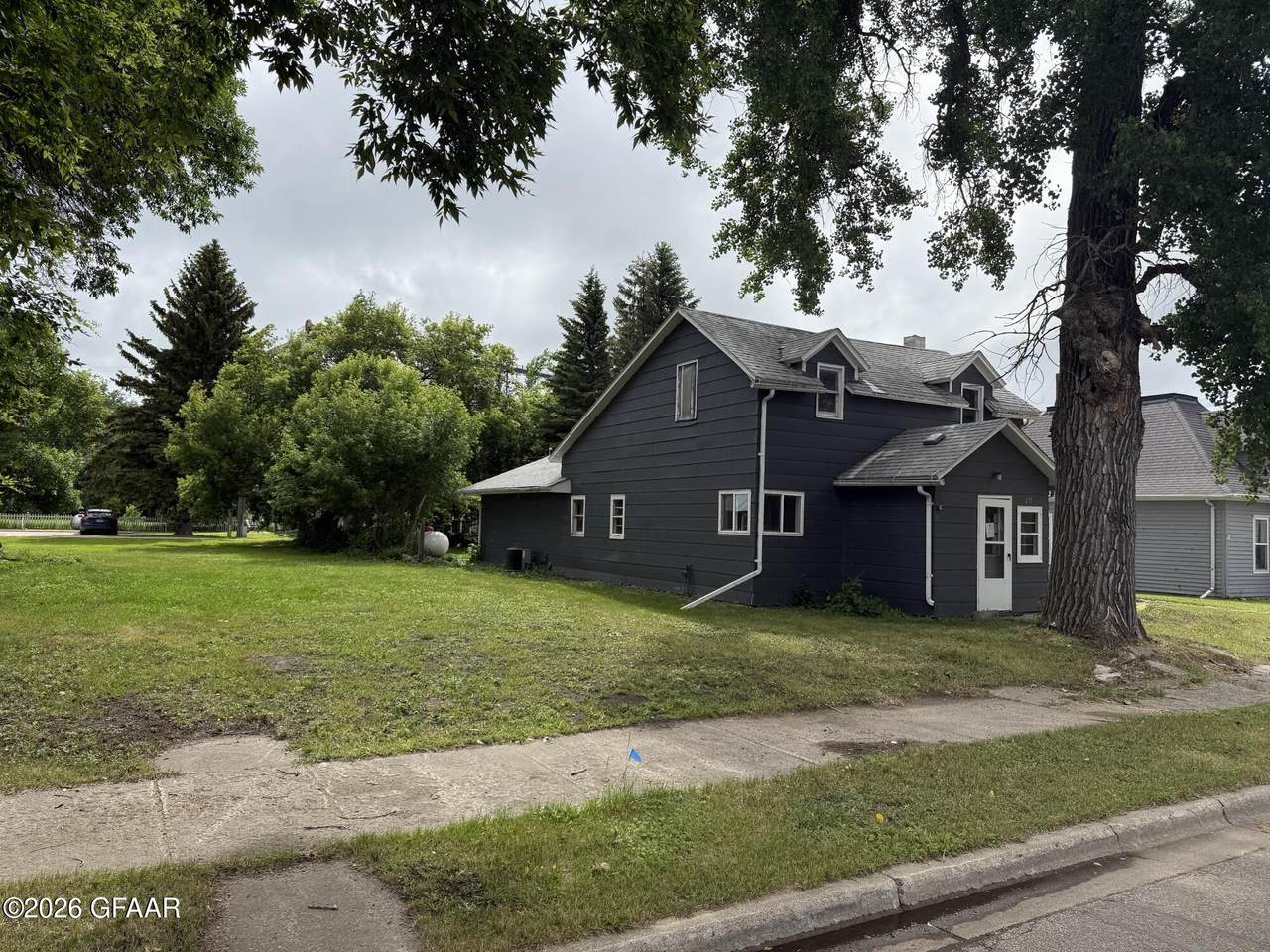 https://bt-photos.global.ssl.fastly.net/grandforks/1280_boomver_1_26-925-2.jpg