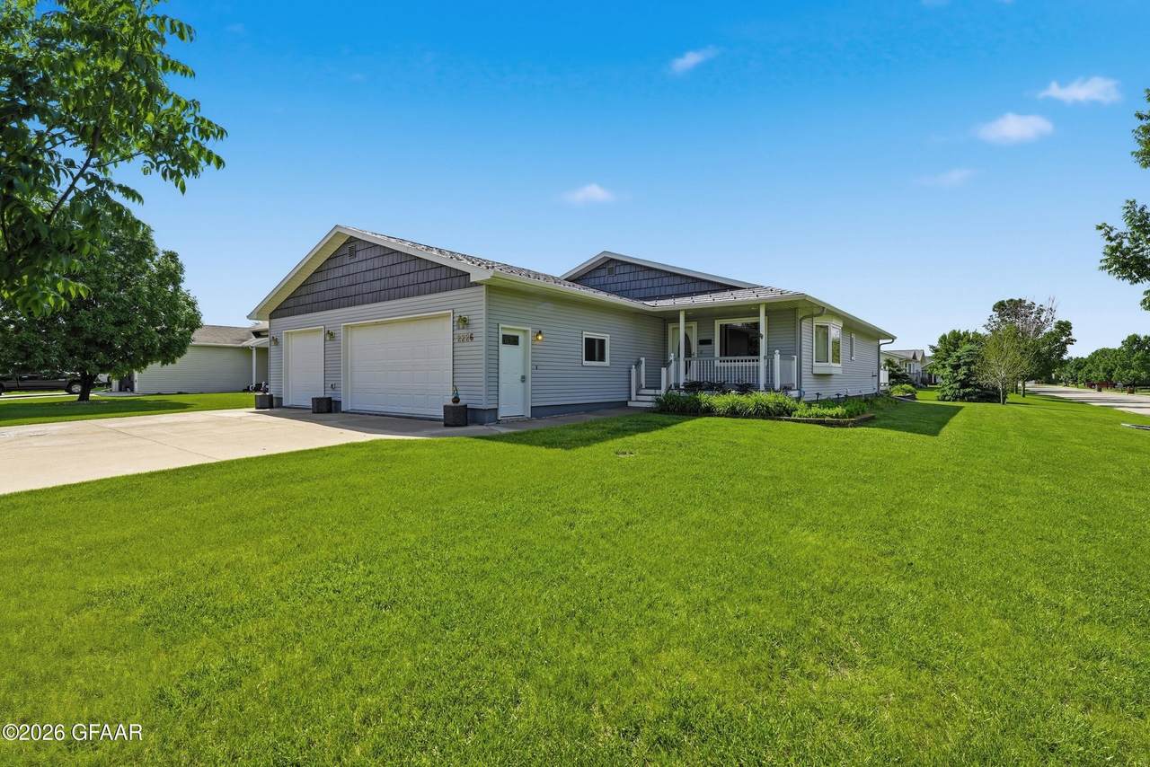 https://bt-photos.global.ssl.fastly.net/grandforks/1280_boomver_1_26-935-2.jpg