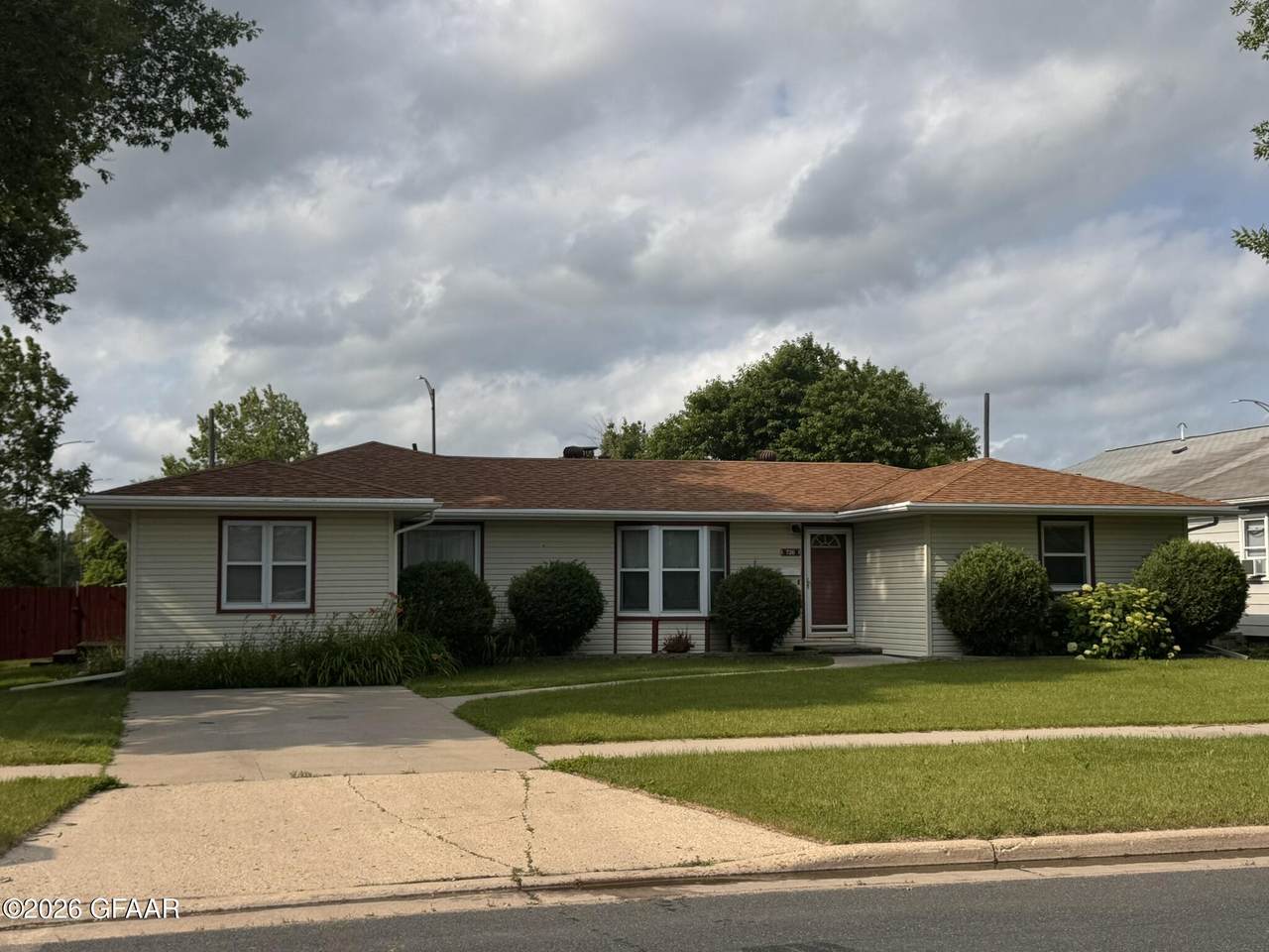 726 13TH Street - Photo 1