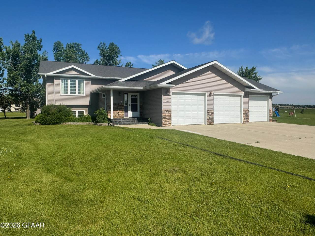 https://bt-photos.global.ssl.fastly.net/grandforks/1280_boomver_1_26-977-2.jpg