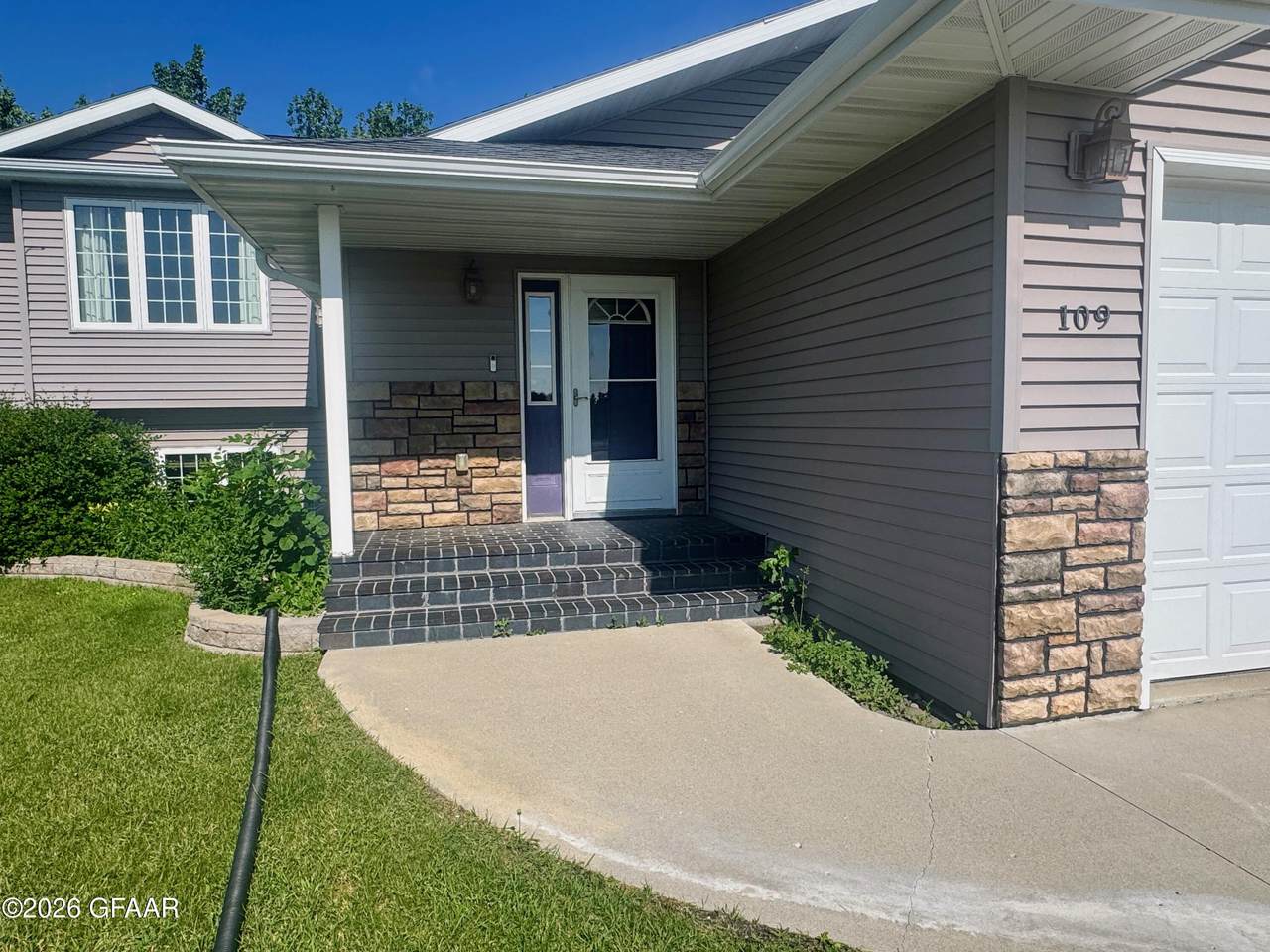 https://bt-photos.global.ssl.fastly.net/grandforks/1280_boomver_1_26-977-2.jpg