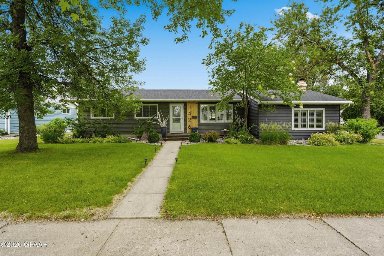 1426 15TH Street - Photo 1