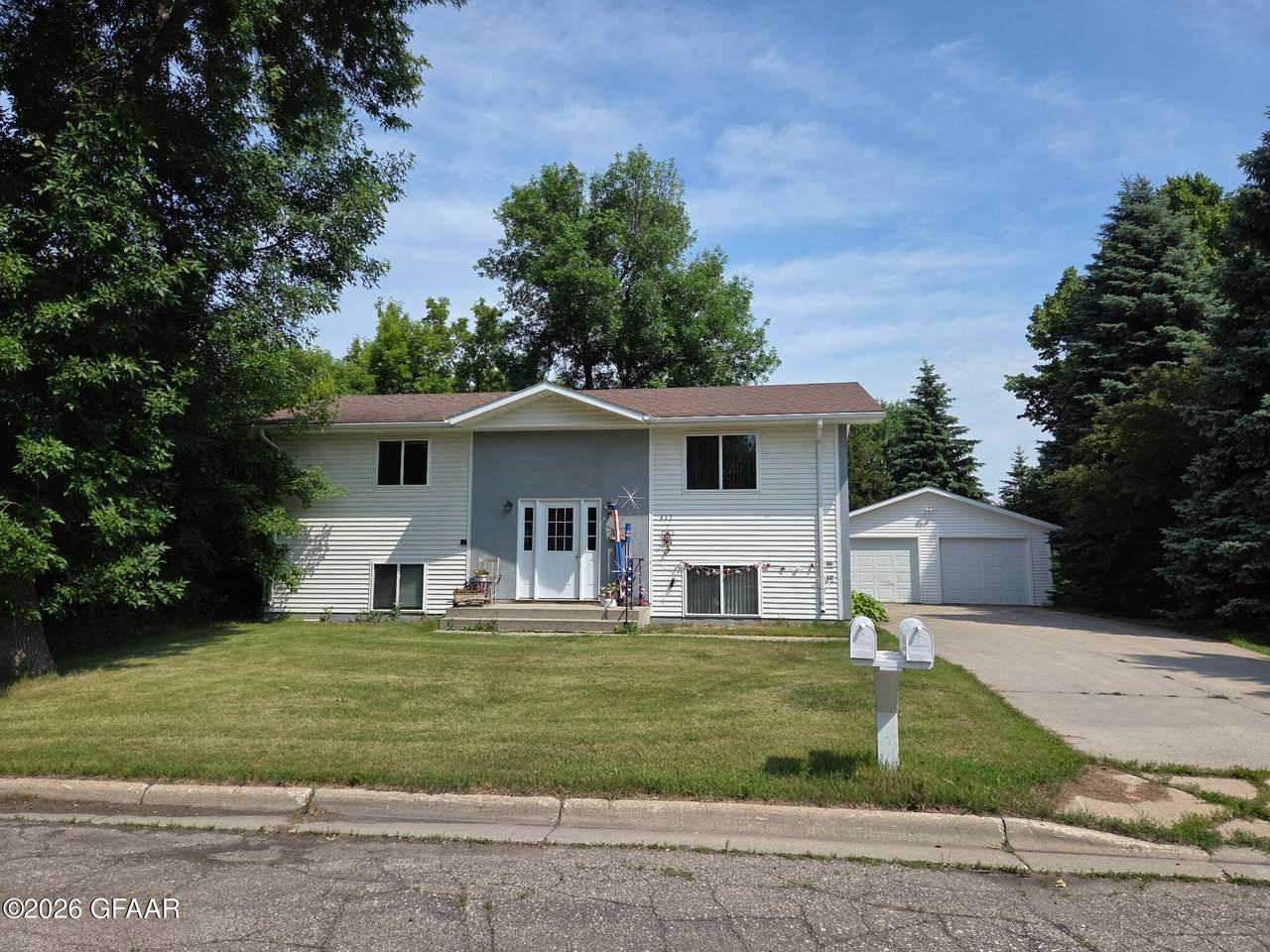 415 2ND Avenue - Photo 1