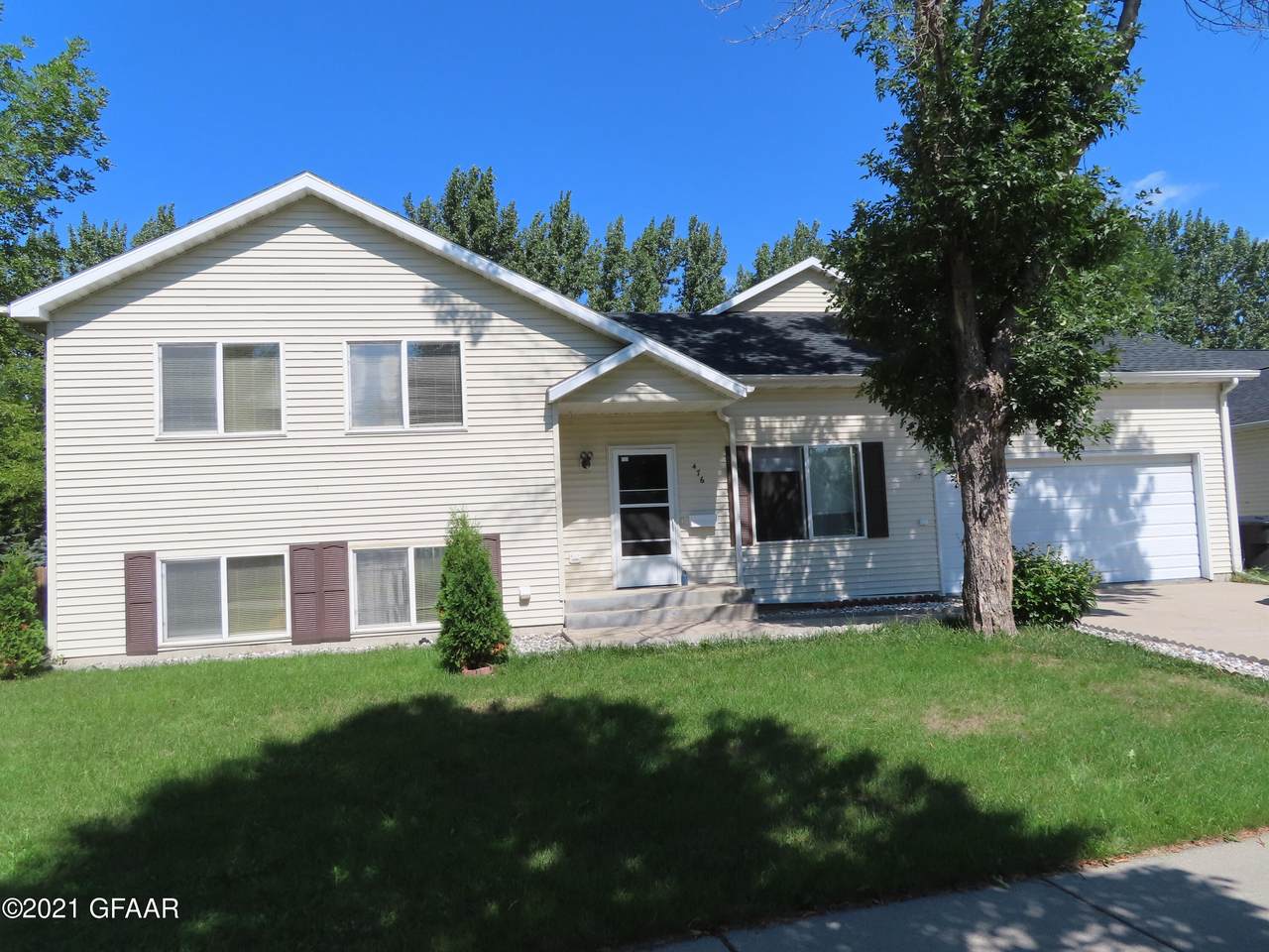 476 Burdick Court - Photo 1