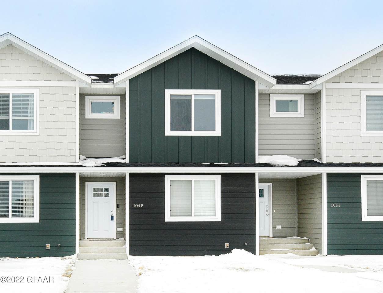 1045 Thames Court - Photo 1