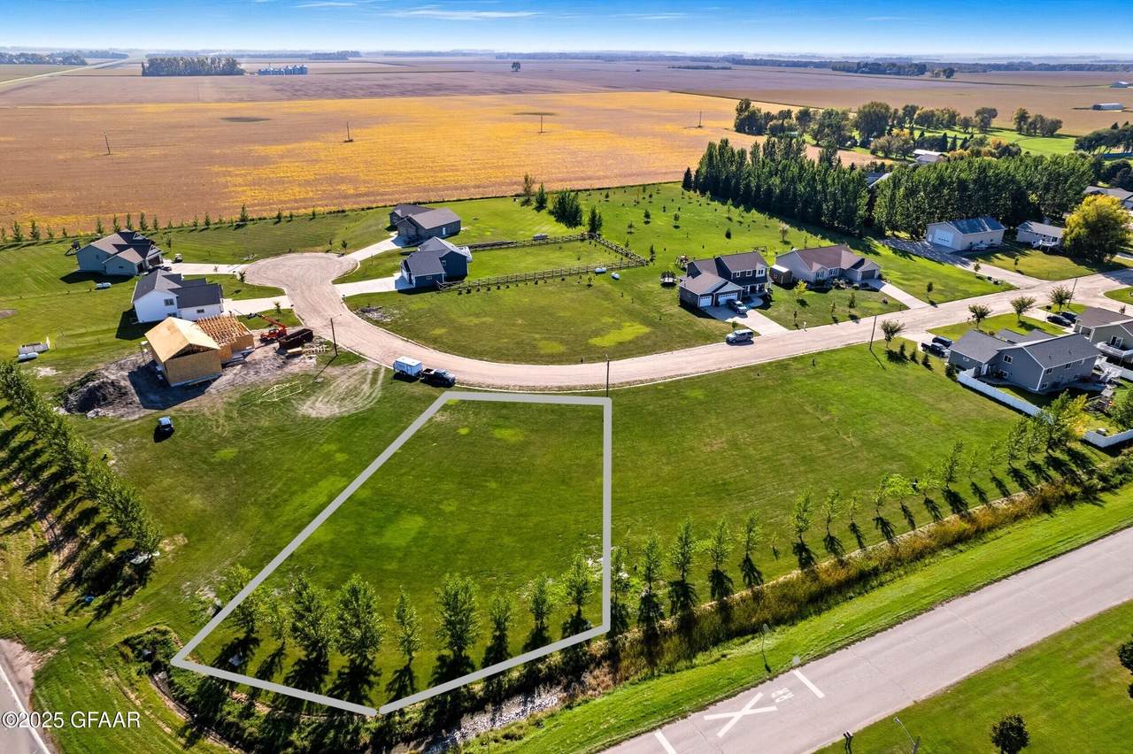 633 Parkway Lane - Photo 1