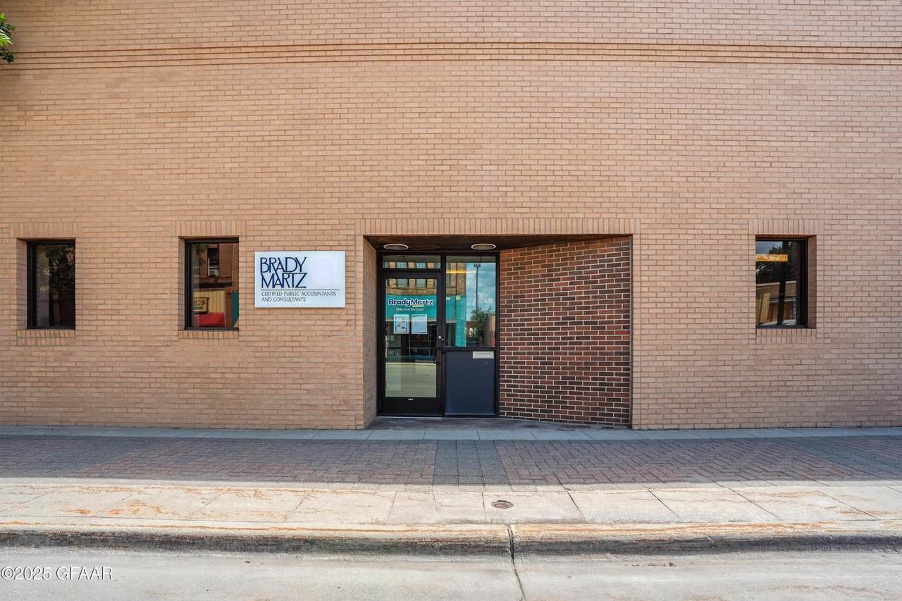 117 South Broadway Street - Photo 1
