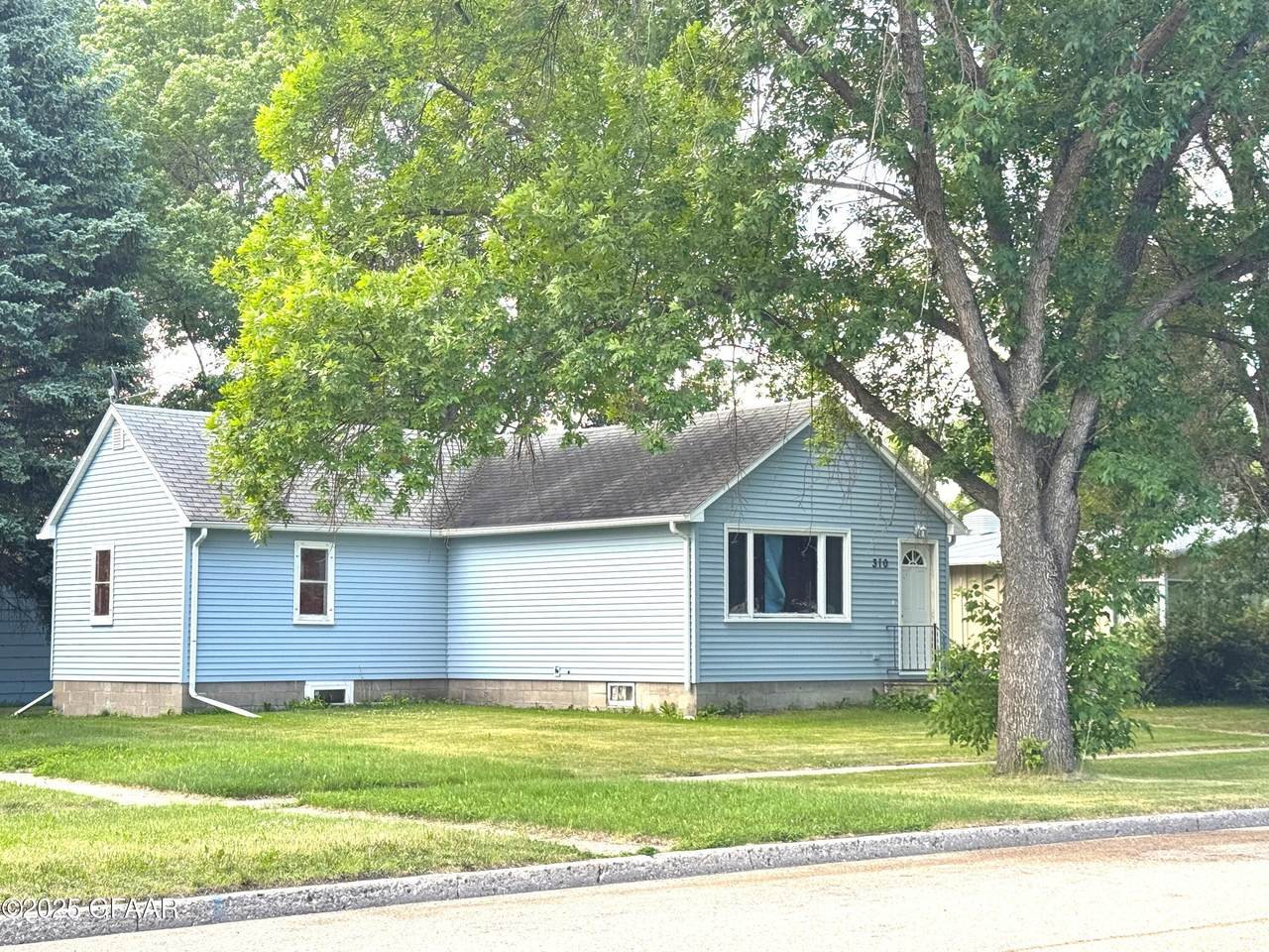 https://bt-photos.global.ssl.fastly.net/grandforks/1280_boomver_2_25-255-2.jpg