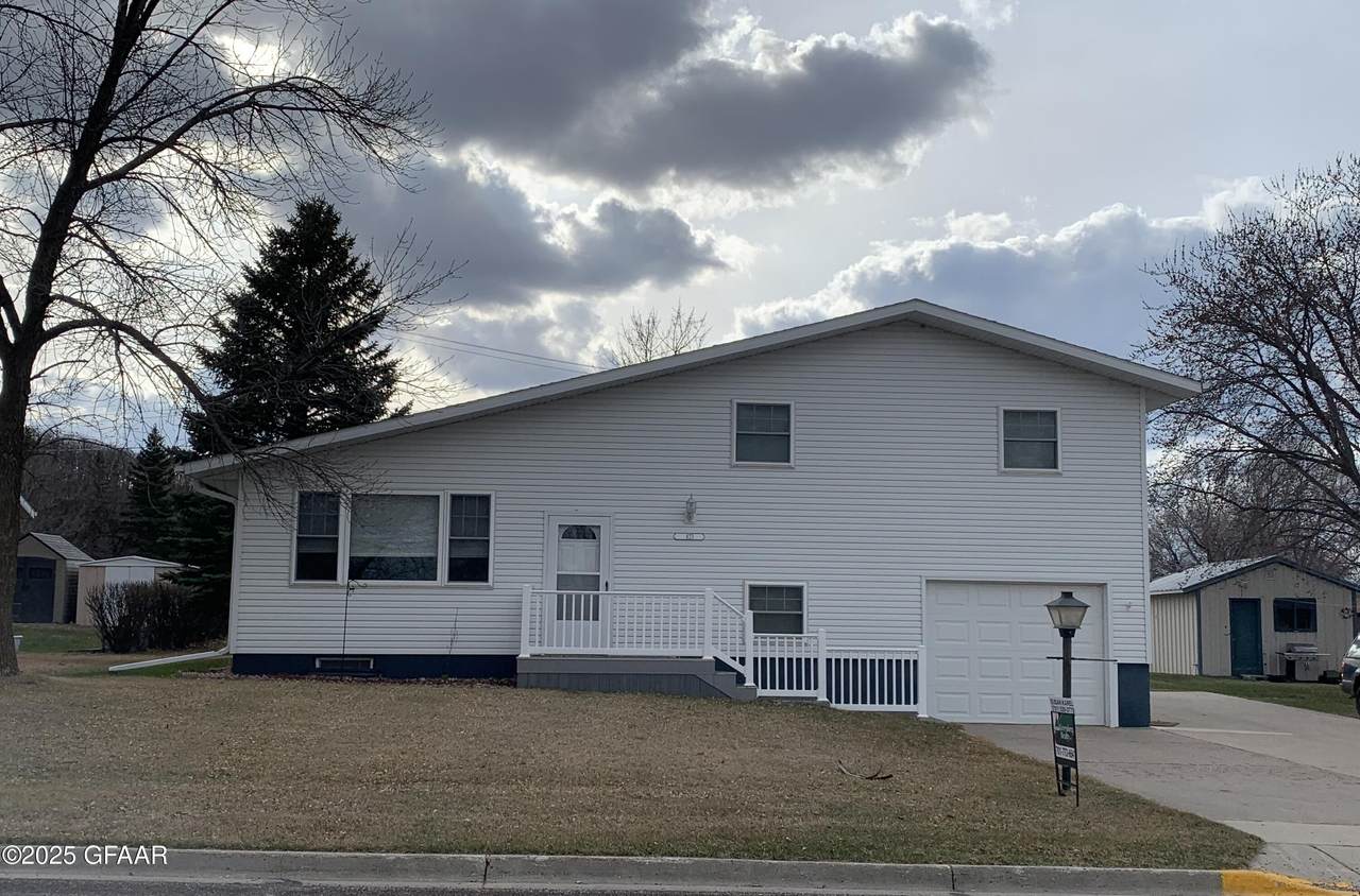 423 Emmerling Circle - Photo 1