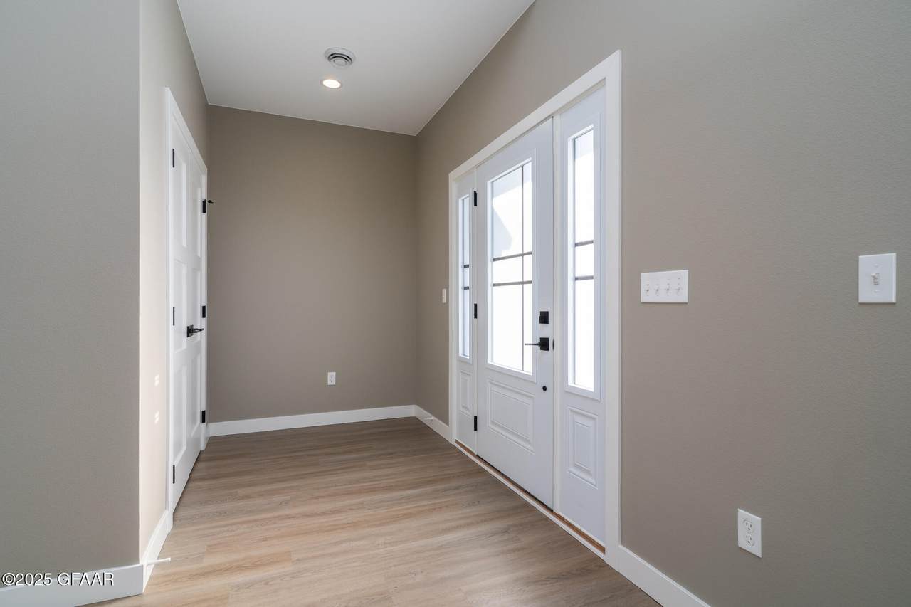 https://bt-photos.global.ssl.fastly.net/grandforks/1280_boomver_2_25-716-2.jpg