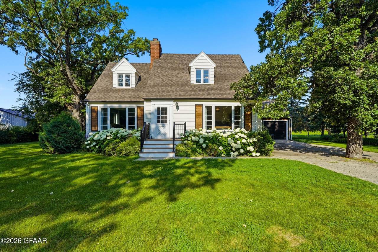 211 Eastwood Drive - Photo 1