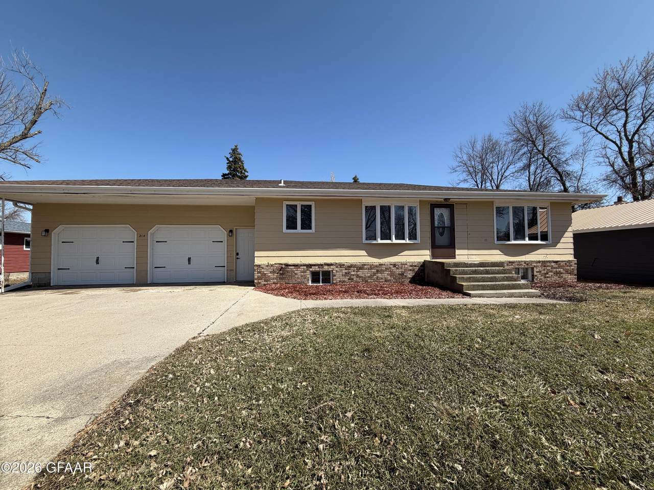 214 5TH Street - Photo 1