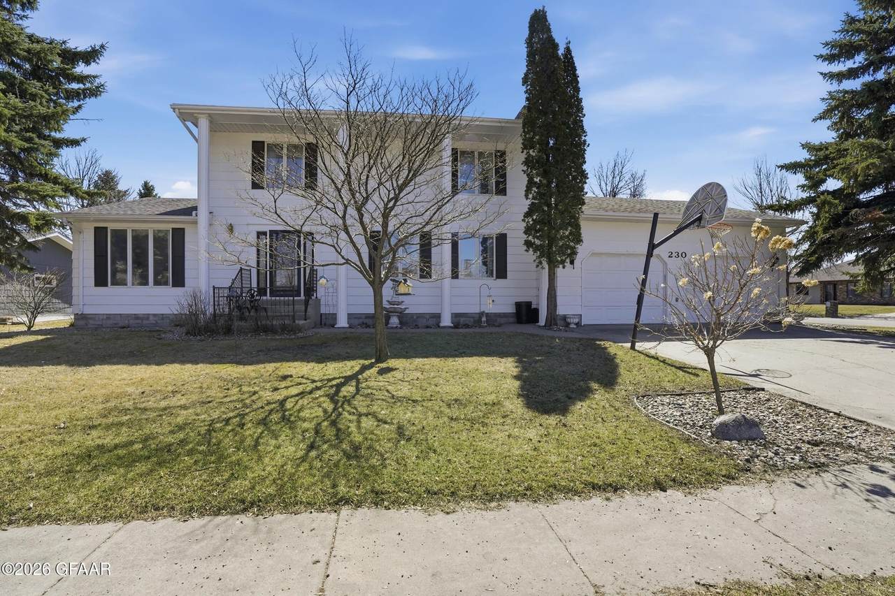230 W 16Th Street - Photo 1