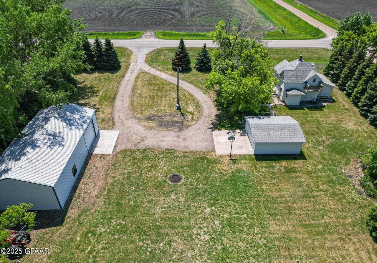 694 6TH Avenue - Photo 1