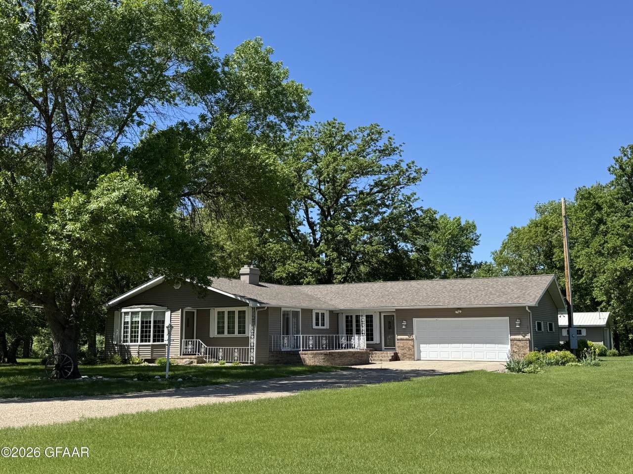 13709 Hwy 5 - Photo 1