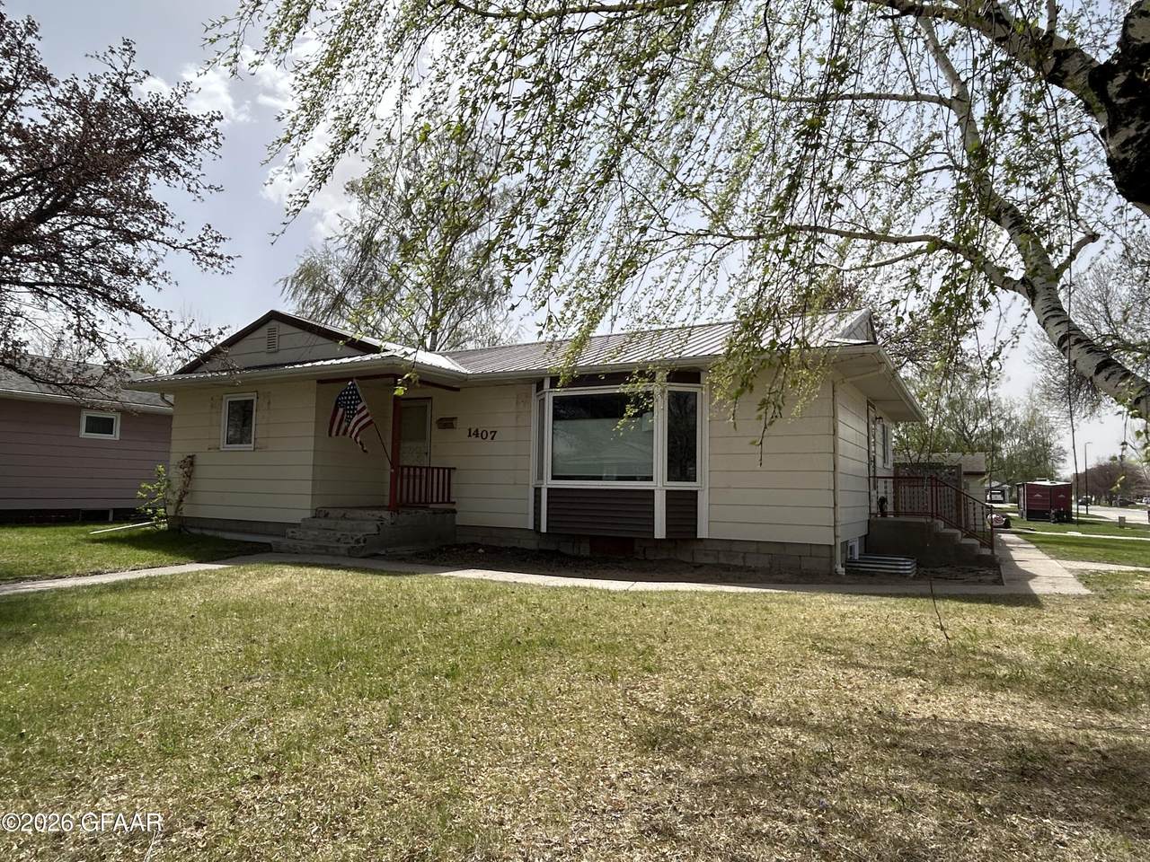 1407 Manvel Avenue - Photo 1